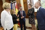 Firma del convenio para la creación de la sede permanente de la UMU en Archena